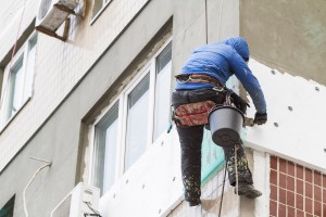 マンションの資産価値を上げるポイントは改修工事